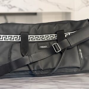 Authentic Versace Parfums Black Weekend Travel Bag 20x10x10 - Unused